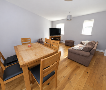 3 bedroom end of terrace house to rent - Photo 2