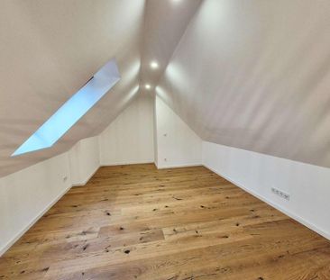 Einziehen und wohlfühlen: Modern sanierte Maisonette Wohnung mit ho... - Photo 3