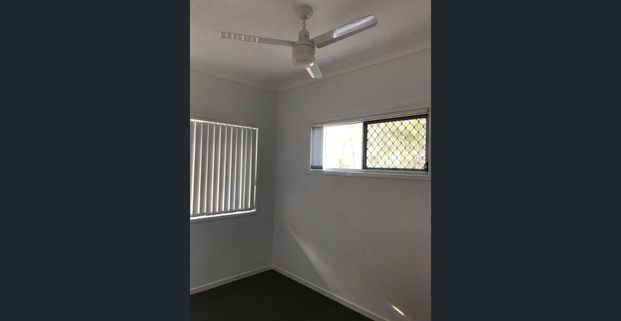 SUPERB 3 BEDROOM TOWNHOUSE IN THORNESIDE - Photo 1