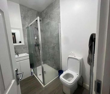 Studley Drive, Ilford, IG4 - Photo 5