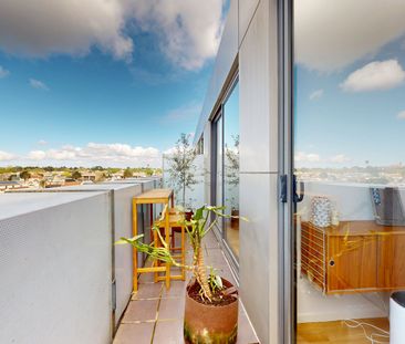 Bright, Modern & Moments from Everything - Photo 4