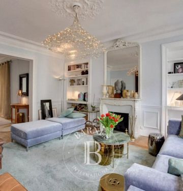 Appartement • Enfants Rouges - Photo 1