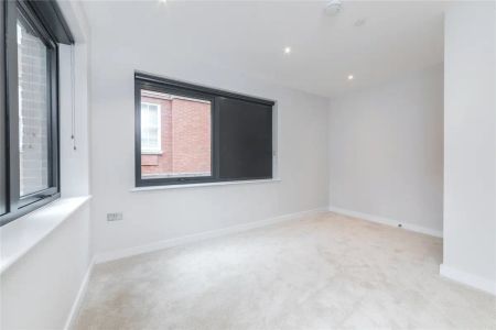 2 bedroom flat in 264-270 Finchley Road - Photo 2