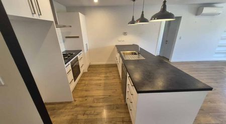 Convenience at your doorstop - Photo 4