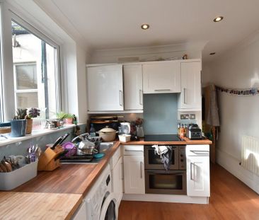 2 bedroom semi-detached house to rent - Photo 4
