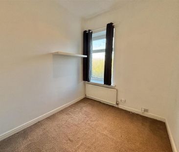 2 bedroom end of terrace house to rent - Photo 4