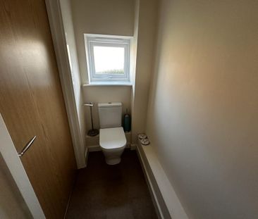 2 bedroom terraced house to rent - Photo 5