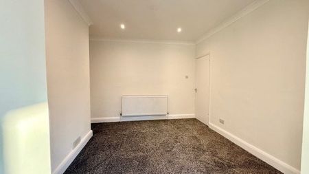 Woodford Green IG8, Property for rent - Photo 2