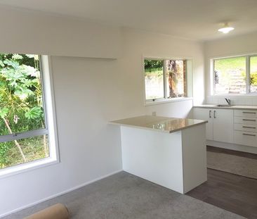 Glenfield, 1/16A Diana Drive - Photo 3