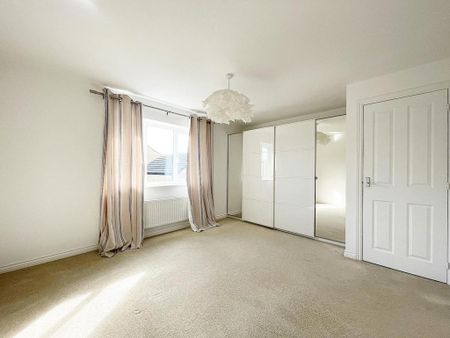 3 bedroom semi-detached house to rent - Photo 2