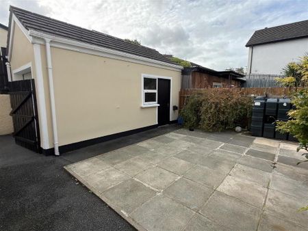 4 Shan Slieve Court, Newcastle, BT33 0GU - Photo 5