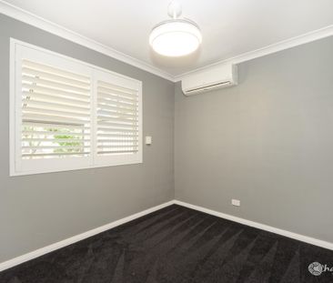 CONVENIENTLY LOCATED, COMFORTABLE 3X1 FAMILY HOME!!! - Photo 1