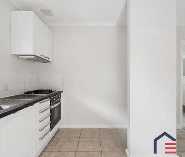 Prime Location - Photo 3