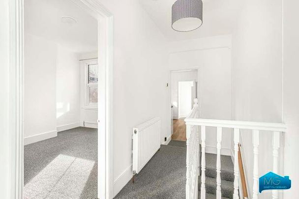 Dale Grove, North Finchley, London, N12 - Photo 1