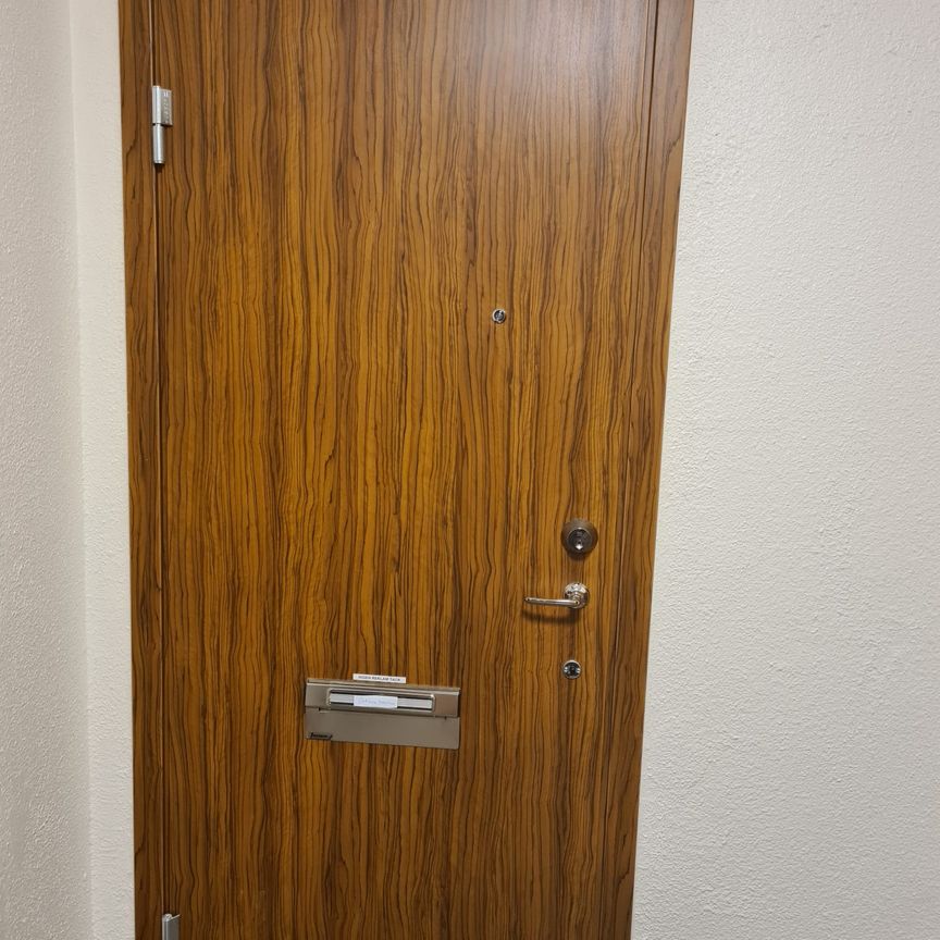 Stångholmsbacken, Skärholmen - Photo 1