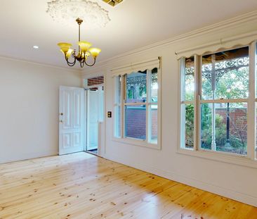 SPACIOUS TOWNHOUSE IN QUIET LOCATION - Photo 1