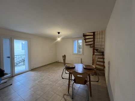 Sommières Hors Centre Piéton - Appartement de type F3 de 54,94m2 en duplex - Photo 4