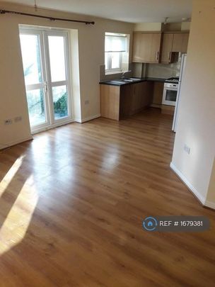 2 bedroom flat to rent - Photo 1