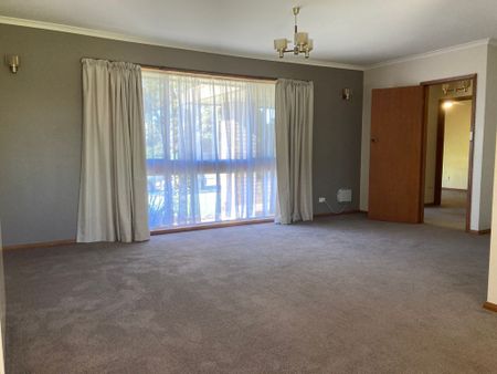 3 Bedroom family home North Shepparton! - Photo 3