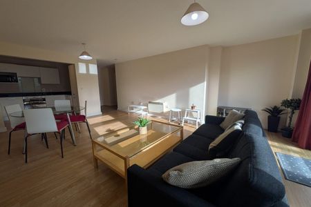 Greenslade House, Beeston, NG9 1GB - Photo 3