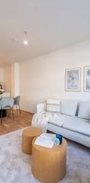 Erstbezug im Neubau: Hochwertige 2-Zimmer Wohnung mit Loggia ab sofort - Foto 1