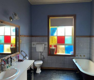 LARGE PERIOD HOME - Photo 1