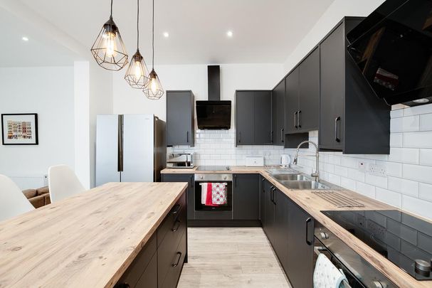 7 bedroom semi-detached house to rent - Photo 1