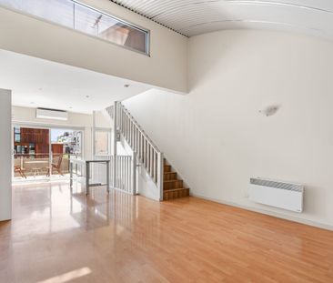 Warehouse conversion - Photo 1