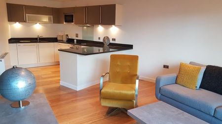 2 bedroom apartment to rent - Photo 3