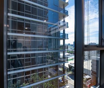 Convenient Studio Living in the Heart of South Brisbane - Photo 6