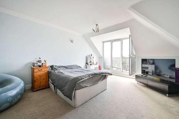 Abbey Road, Kt, Chertsey, KT16 - Photo 1