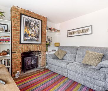 2 bedroom terraced house to rent - Photo 2