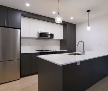 3155 Avenue Parkville, #322 - Photo 2