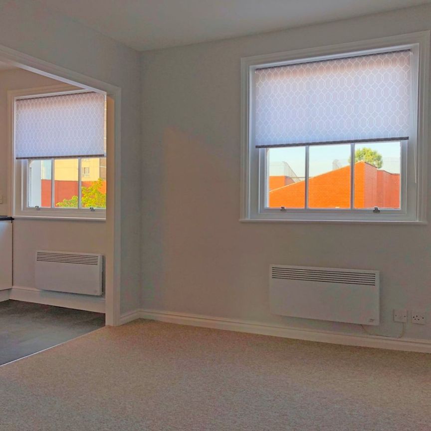 1 Bed Flat, Old Kent Road, SE1 - Photo 1