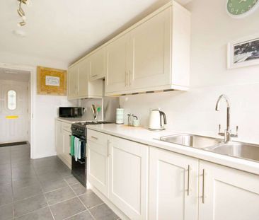 Newly Refurbished Property in Great Location Room 1 - Photo 6