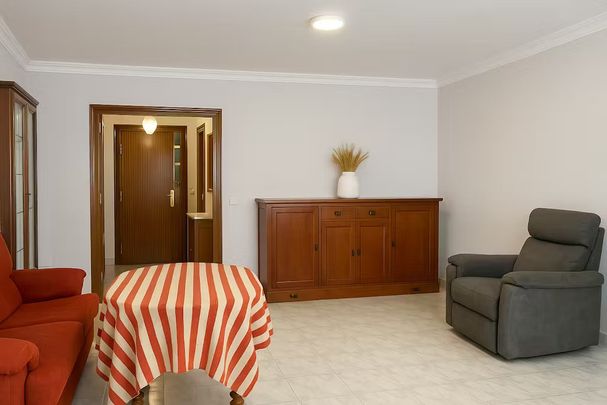 Calle Doctor Delgado Roig, Sevilla, Andalusia 41008 - Photo 1