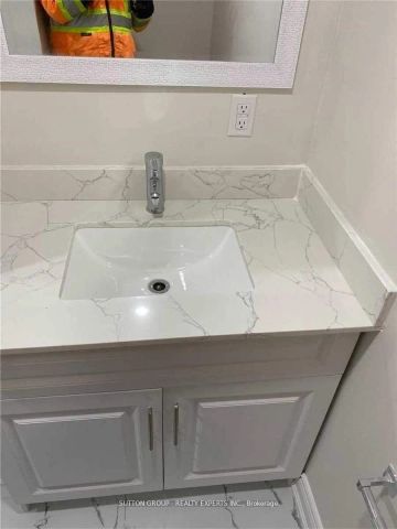 92 Silverstone Drive #Basement - Photo 3