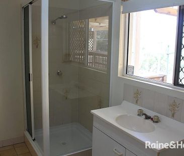 Comfortable Family Home in Quiet Boyne Island Location - Photo 6