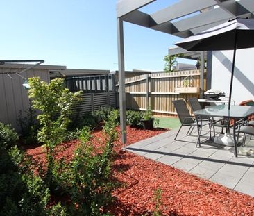 81 Caragh Avenue, Googong NSW 2620 - House For Rent | Domain - Photo 2