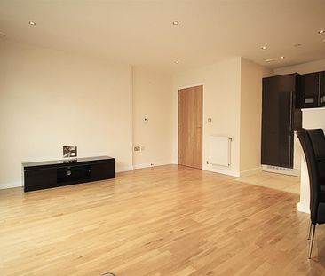 1 Bedroom Flat/Apartment To Let - Photo 4