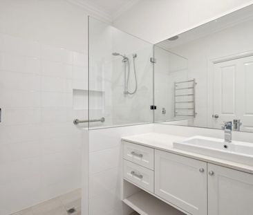 Escape to your dream home! Nestled in a tranquil neighbourhood - Photo 2