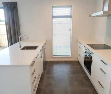 20 Romney Drive, Belfast - Photo 3