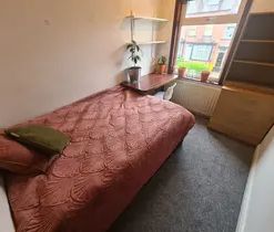 4 Bed - 49 Estcourt Avenue, Headingley, Leeds - LS6 3ET - Student - Photo 3