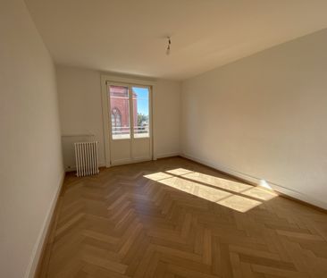 Appartement entièrement rénové de 2 pièces au 4ème étage - Photo 5