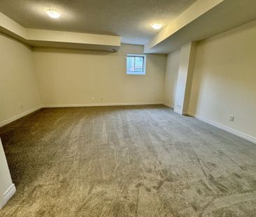 For Lease - 183 Broadacre Drive, Kitchener, Ontario - Photo 2