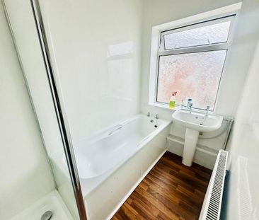 2 bedroom terraced house to rent - Photo 5