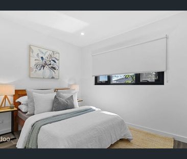 Spacious 5-Bedroom Duplex!! - Photo 4