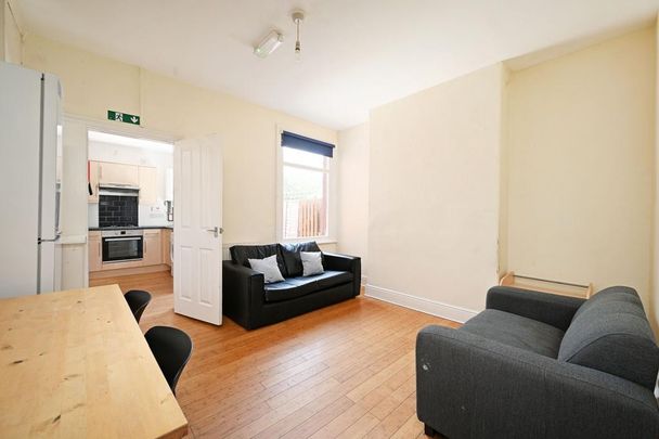 4 bedroom house share to rent - Photo 1