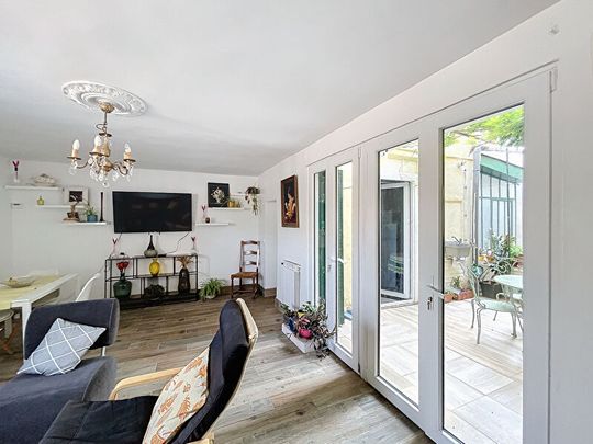 A LOUER AVIGNON ( 84000 ) PREMIERE CEINTURE EXTRAMUROS : Maison 3pièces sur 1 étage, avec cour et climatisée !!, - Photo 1