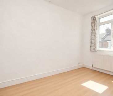 3 Bed Terraced House, Haydons Road, SW19 - Photo 3
